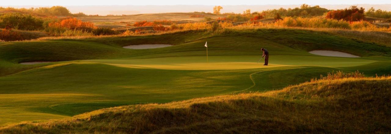 Dakota Dunes Resort Dundurn Exteriör bild
